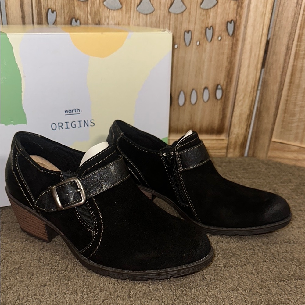 Earth Origins Black Suede Ankle Booties w/ Classic  Comfort Design